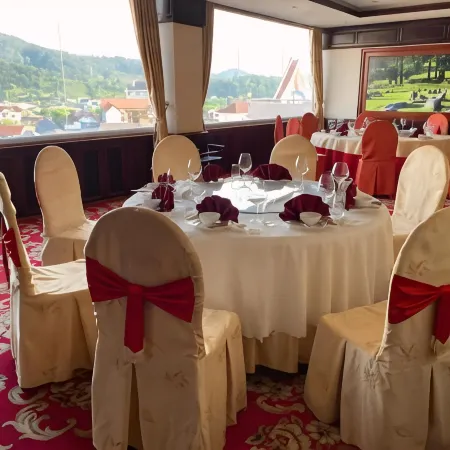 Anoulackkhenlao Hotel Отели в г. Пхонсаван