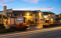 Bay Breeze Inn