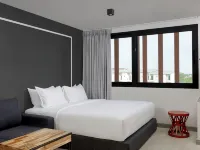 Prime Town - Posh & Port Hotel Phuket Отели рядом с достопримечательностью «Сентрал-Фестивал-Пхукет»