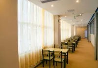 Longyun Express Hotel
