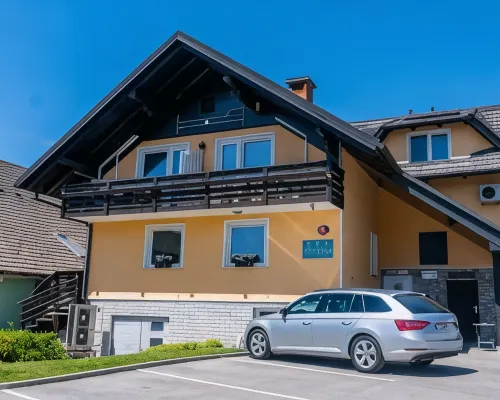 Rooms & Apartments Jana Hotels in Kranj