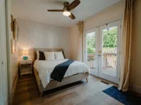 Cozy Lakeview Home with Water Access Hotels in Cornwall