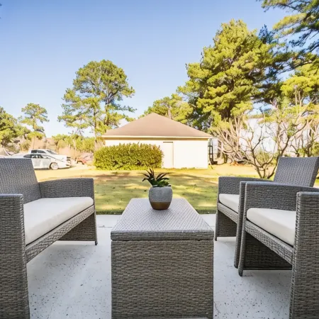 Heart of Pooler- Family friendly w/ garage parking