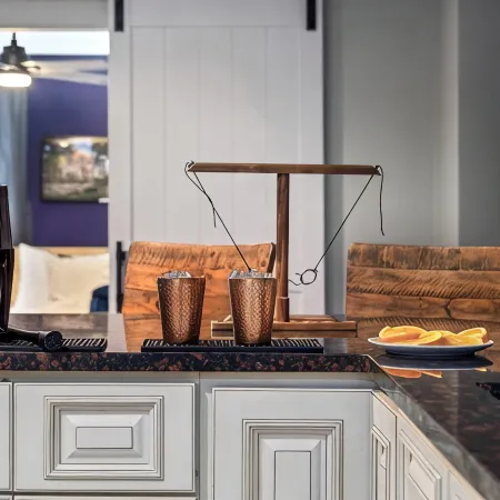 Bourbon Blue - Bourbon Trail Getaway - 8 Minutes from Downtown Bardstown!