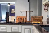 Bourbon Blue - Bourbon Trail Getaway - 8 Minutes from Downtown Bardstown!