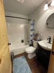Charming 2-bedroom retreat Chalet Soleil au Lake Pend Oreille! - balcony