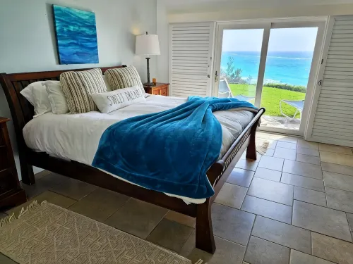 Sea Song 3 Bdrm Beachfront house on Marley Beach with great beach and sea views.