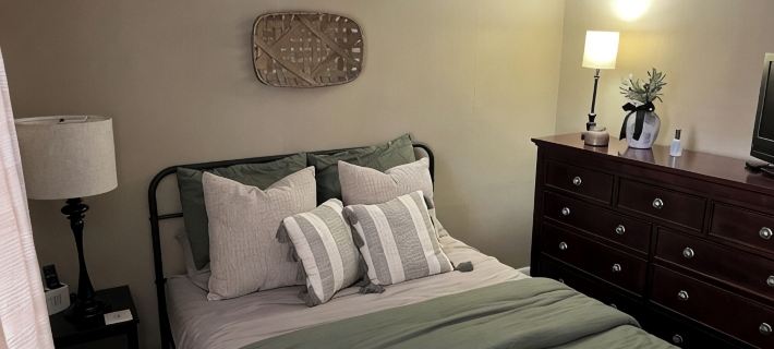 “The Little House” Hotels in Roane County