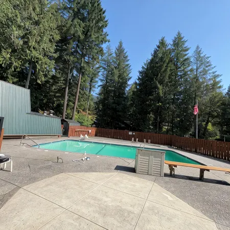 Welcoming cabin in Mt. Hood Corridor