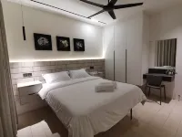 97 HomeStay Kuching 4R3B 9pax 2carpark