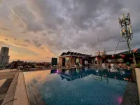 77 Patong Hotel & Spa Hotels near طريق بانغلا