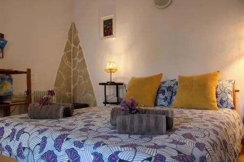 QUIET APARTMENT AMONG GARDENS