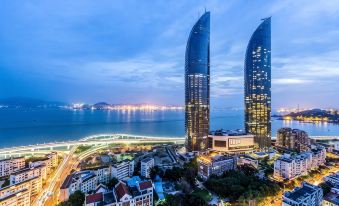 Bouji E-sports Light Luxury Hotel (Xiamen Gaoqi Airport Weili Branch)