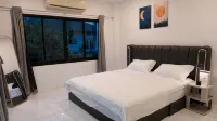 Modern Private Pool Villa in Sukhumvit - Villas