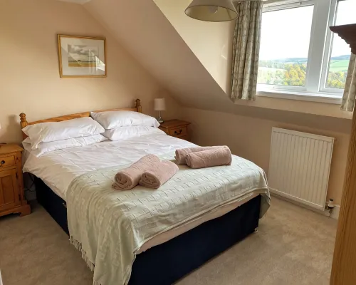 Owl Cottage, in Rural Farm Location with Games Room Hotels in Jedburgh