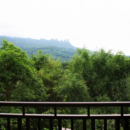 Qixian Yaochi Hot Spring Resort