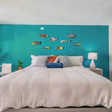 Direct Beach Access & King Bed in Isla Verde - Pool, Gym & Parking