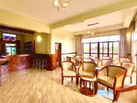 Skylark Hotel