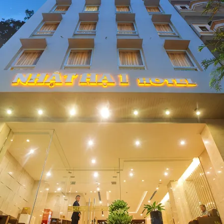 Nhat Ha Maison Hotel (Formerly Nhat Ha 1 Hotel) Отели рядом с достопримечательностью «Район 1»