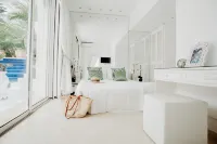 Waterfront villa in Cap d'Antibes