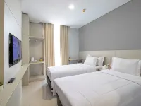 MIC Hotel Yogyakarta Hotele w: Mlati