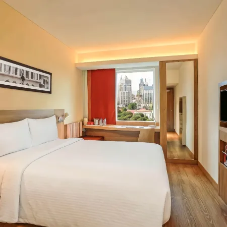 Ibis Bengaluru City Centre - An Accor Brand Отели рядом с достопримечательностью «Торговый квартал Ганди-Базар»