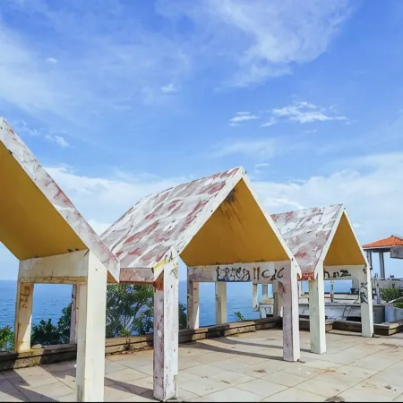 Huanhai Holiday Apartment (Yangjiang Hailing Island Poly Yintan Branch)