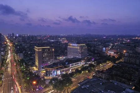 Slender West Lake Zhongji Executive Apartments