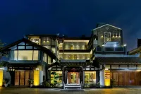 Yunmanman High-End Vacation Apartment (Jingxi Small Town Story)