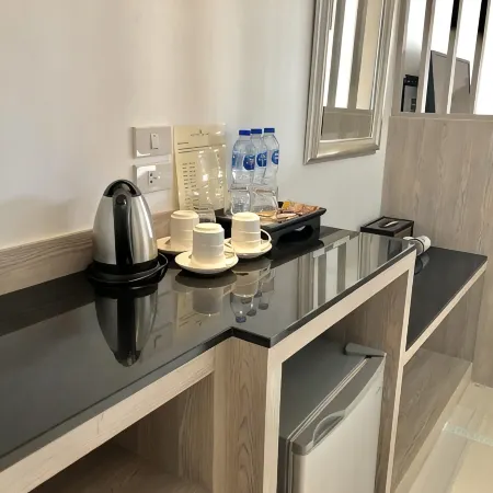 Methavalai Residence Hotel Отели рядом с достопримечательностью «Галерея Королевы»