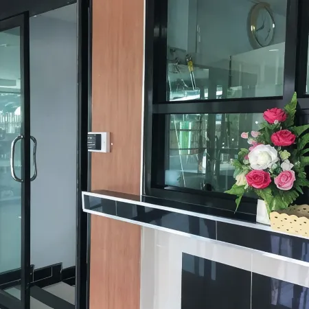 Sutharnlai Apartment
