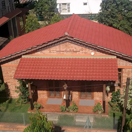 Vardan Resort n' Apartment