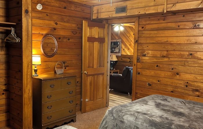3-bedroom lake front cabin on Chippewa Flowage -Dun Rovin Road - Hayward, WI