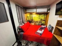Fun little get away, perfect for one yet cozy for two “Hunter’s Hut” - 2-Star