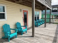 The Neon Palm - 4Bed 3Bath in Surfside Beach TX - Wifi