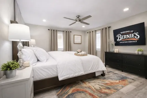 Coyote Den — Romantic Desert Villa · Private Hot Tub Lounge - Villas
