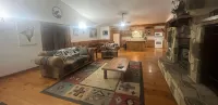 Cozy 3-bedroom cabin off the grid in the Smokey mountains with WiFi, AC