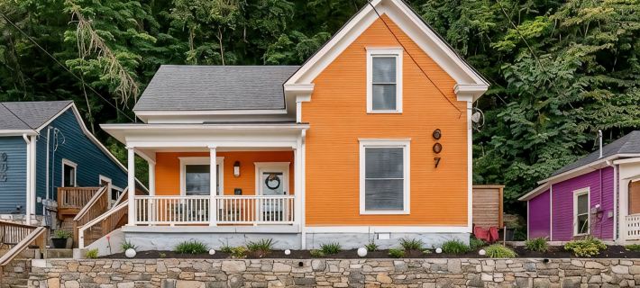 The Old Fashioned - 4Br Colorful Bourbon Retreat - 2.5 Miles to Buffalo Trace Hotels in Franklin County