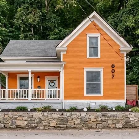 The Old Fashioned - 4Br Colorful Bourbon Retreat - 2.5 Miles to Buffalo Trace