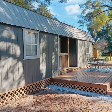 Lovely Little Cabin in the Woods