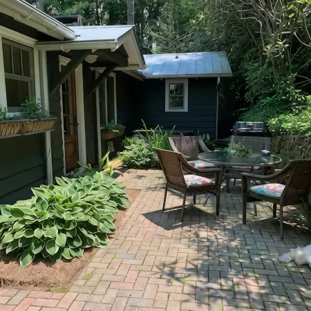 Highlands Lakefront Home 2 minutes from downtown!