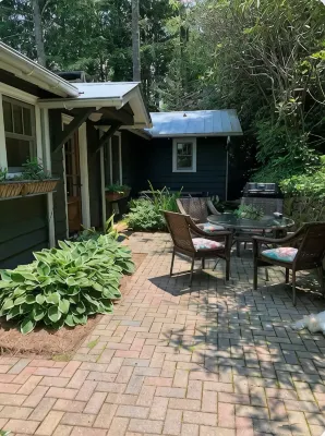 Highlands Lakefront Home 2 minutes from downtown!