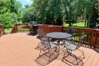 Stylish Renovated Ranch, 4 Bed/ 3.5 Bath, North Troy in Private Cul-de-Sac - واي فاي