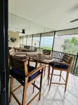 Cozy private beach condo - 3성급