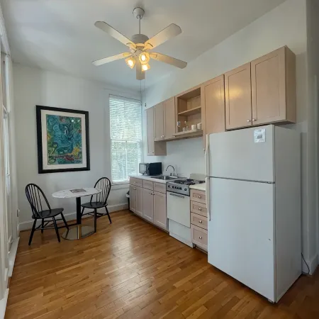 Downtown Auburn game day apartment