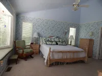 Bright, Cheerful, Spacious Home With Lovely Views Of The Great Smoky Mountains!! - 3-Star