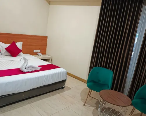 Hotel Cahaya 3 Rooms Photos