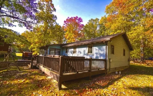 Lakefront, Wooded, & Secluded Home - Family Dogs Welcome. - 3-نجوم