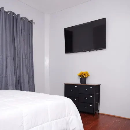 Cozy apartment 2nd 10min Walk Downtown | City View