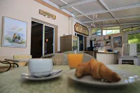 Ikaros Hotel Elliniko - Bãi biển